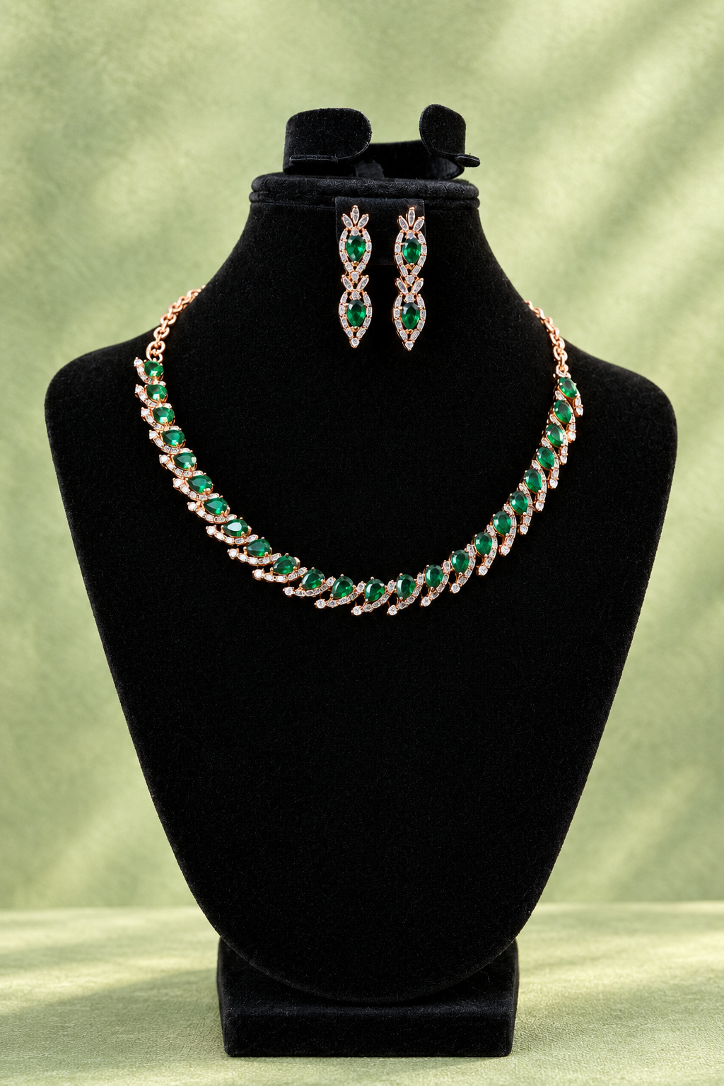 Sleek Emerald Leaf Choker Necklace